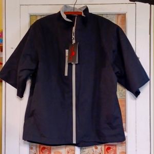 Short sleeved rain jacket